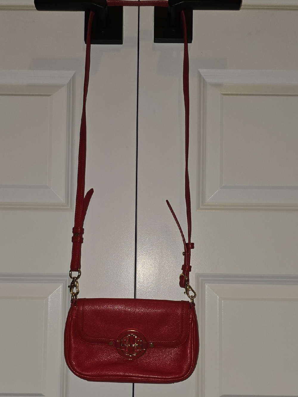 Tory Burch Red Leather Flap Crossbody with Gold Logo Hardware - Picture 2 of 11
